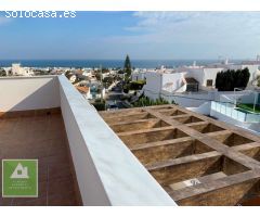 Villa de 4 dormitorios en venta en Mojacar