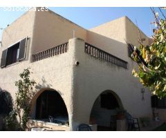 Villa de 5 dormitorios en venta en Garrucha