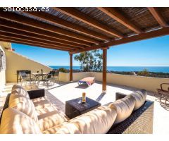 Villa española con piscina y vistas espectaculares al mar en Mojácar playa