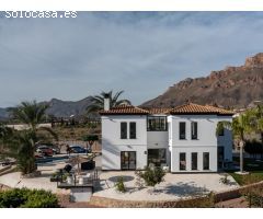 Preciosa villa moderna de 3 dormitorios en una parcela de 3000m2 en Pilar de