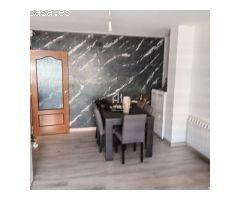 ¡Ático luminoso en Balaguer! 4 hab., 2 baños, ascensor y amueblado.