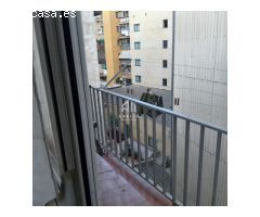 ¡Tu nuevo hogar te espera en Zona Instituts! Espacioso piso de 4 habitaciones