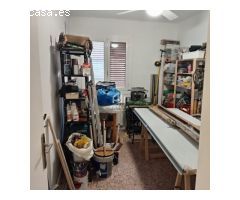 ¡Tu nuevo hogar te espera en Zona Instituts! Espacioso piso de 4 habitaciones