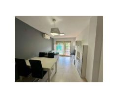 ¡Vive Salou al Máximo! Apartamento Reformado con Terraza y Piscina a Pasos de la