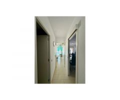 ¡Vive Salou al Máximo! Apartamento Reformado con Terraza y Piscina a Pasos de la