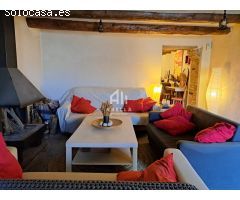 Tu Refugio Perfecto Te Espera: Casa de Pueblo con Jardín, Terraza y Vistas de