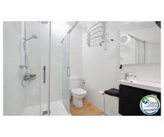 Ático-Dúplex reformado con terraza de 8m2 y vistas al mar y al canal