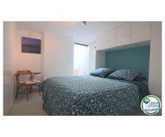 Gran villa con apartamento para invitados y amarre privado de 12m