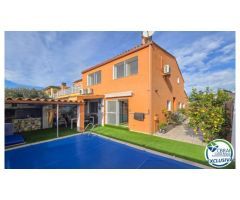 Casa Residencial en Urbanización La Capella - Sant Pere Pescador