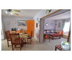 Encantadora Casa con Licencia Turística en Mas Mates, Roses