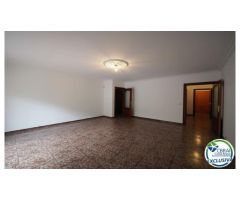 Apartamento amplio céntrico y a 250 m de la playa