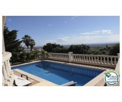 Casa con piscina en Can Isaac, Palau Saverdera