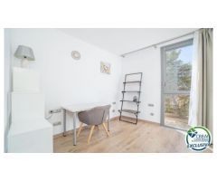 Planta baja de 3 dormitorios con 224 m2 de terraza y jardín a 200m de la playa