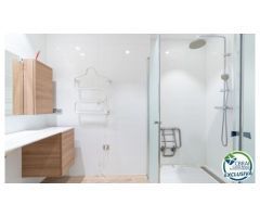 Planta baja de 3 dormitorios con 224 m2 de terraza y jardín a 200m de la playa