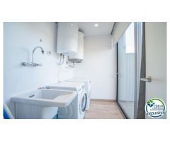 Planta baja de 3 dormitorios con 224 m2 de terraza y jardín a 200m de la playa
