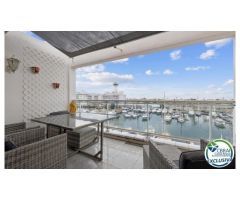 Ático-Dúplex reformado con terraza de 8m2 y vistas al mar y al canal