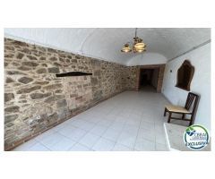 ¡Encantadora Casa en Venta en Vilajuiga!