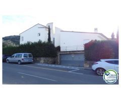 Exclusiva villa de lujo de 348 m² en una amplia parcela de 755 m²