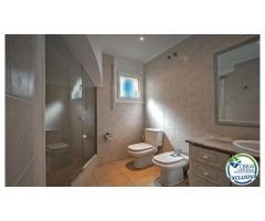 Exclusiva villa de lujo de 348 m² en una amplia parcela de 755 m²