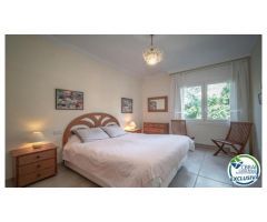 Exclusiva villa de lujo de 348 m² en una amplia parcela de 755 m²