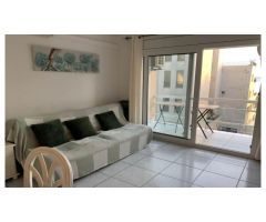 BONITO APARTAMENTO EN ROSAS VISTA MAR CON LICENCIA TURISTICA