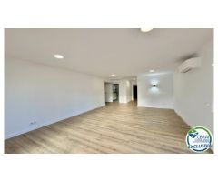 Moderno apartamento reformado con licencia turística a solo 100 metros de la