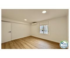 Moderno apartamento reformado con licencia turística a solo 100 metros de la