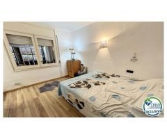 APARTAMENTO DE 6 DORMITORIOS EN EL CENTRO DE LA CIUDAD Y EN PRIMERA LÍNEA DE MAR