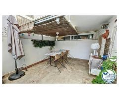 APARTAMENTO DE 6 DORMITORIOS EN EL CENTRO DE LA CIUDAD Y EN PRIMERA LÍNEA DE MAR