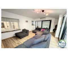 APARTAMENTO DE 6 DORMITORIOS EN EL CENTRO DE LA CIUDAD Y EN PRIMERA LÍNEA DE MAR