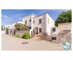 Casa de 4 dormitorios con jardín a pocos metros de la playa