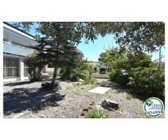 PISO CON JARDÍN PRIVADO DE 200M2.