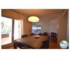 PISO CON JARDÍN PRIVADO DE 200M2.