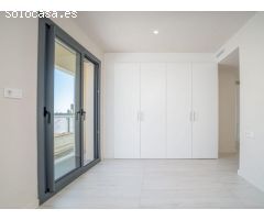 DÚPLEX DE 3 HABITACIONES CON TERRAZA DE 50 M2 A 15 METROS DE LA RAMBLA DE