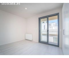 DÚPLEX DE 3 HABITACIONES CON TERRAZA DE 50 M2 A 15 METROS DE LA RAMBLA DE