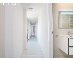 DÚPLEX DE 3 HABITACIONES CON TERRAZA DE 50 M2 A 15 METROS DE LA RAMBLA DE