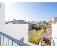DÚPLEX DE 3 HABITACIONES CON TERRAZA DE 50 M2 A 15 METROS DE LA RAMBLA DE