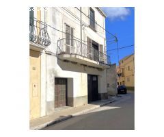 Casa de pueblo para reformar en el municipio de lArmentera, Alt Empordà.