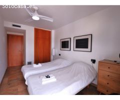 Ático en 1º línea con solárium, preciosas vistas y licencia turística.
