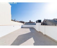 DÚPLEX DE 3 HABITACIONES CON TERRAZA DE 50 M2 A 15 METROS DE LA RAMBLA DE