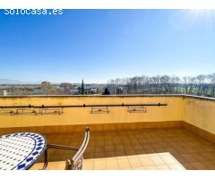GRAN ÁTICO DÚPLEX DE 120M2 EN FIGUERES.