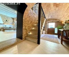 ¡Fantástica casa reformada en el centro de Avinyonet de Puigventós!