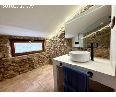 ¡Fantástica casa reformada en el centro de Avinyonet de Puigventós!