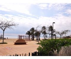 Ático en 1º línea con solárium, preciosas vistas y licencia turística.