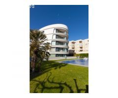 Ático en 1º línea con solárium, preciosas vistas y licencia turística.