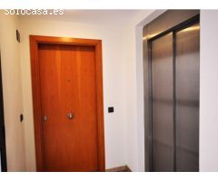 Ático en 1º línea con solárium, preciosas vistas y licencia turística.