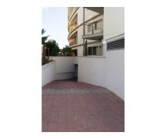 Ático en 1º línea con solárium, preciosas vistas y licencia turística.