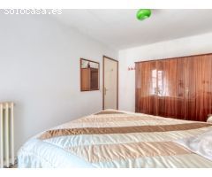 Piso de 4 habitaciones en Figueres.