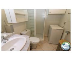 Encantador apartamento en venta en Empuriabrava con vistas al canal