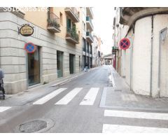 Local a pie de calle, a pocos metros de la plaza de la Palmera